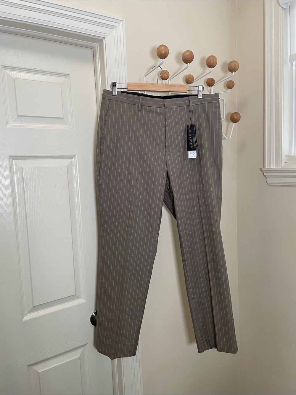 Banana Republic NWT Non-Iron Stretch Pants Pinstripe Brown - 34 x 30